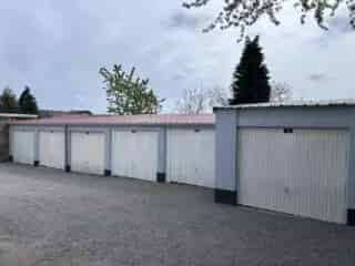 Garageboxen te Koop Marchienne-au-Pont - Investering