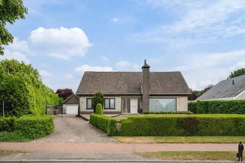 Rustig wonen in Meerle: Ruime gezinswoning in het groen