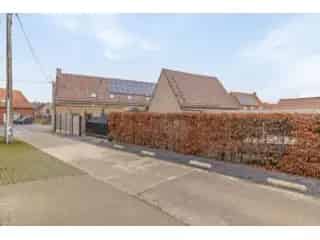 Ruime halfopen woning te koop Esen 6 slaapkamers