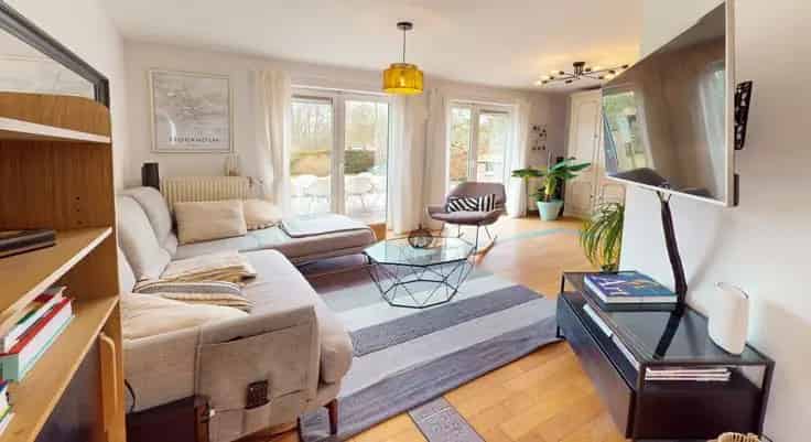 Huis Te Koop Ruime Villa met 3 slaapkamers en tuin