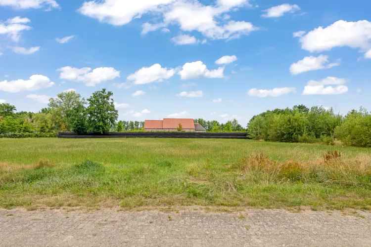 Bouwgrond te koop in Putte met open bebouwing op uitstekende locatie