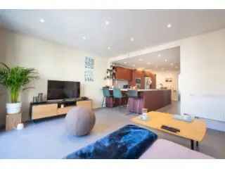Appartement te koop Molenbeek 85m2 terras 2 slaapkamers