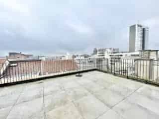 Penthouse te Huur Elsene - 2 slaapkamers - Dakterras 100m²
