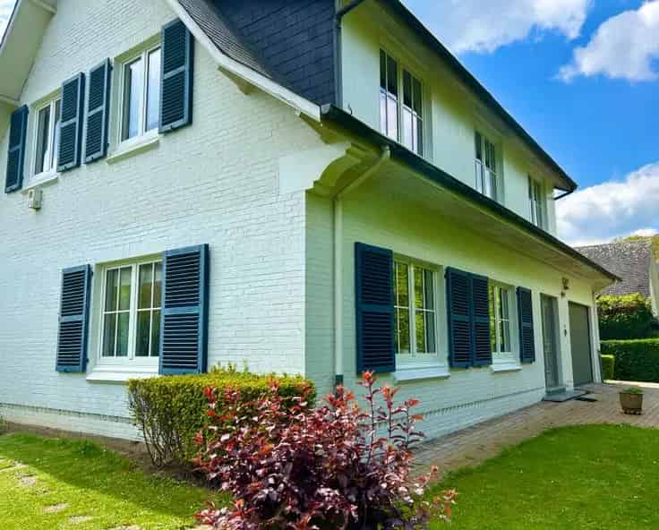 Gerenoveerde Villa te Wépion met 4 slaapkamers en grote tuin