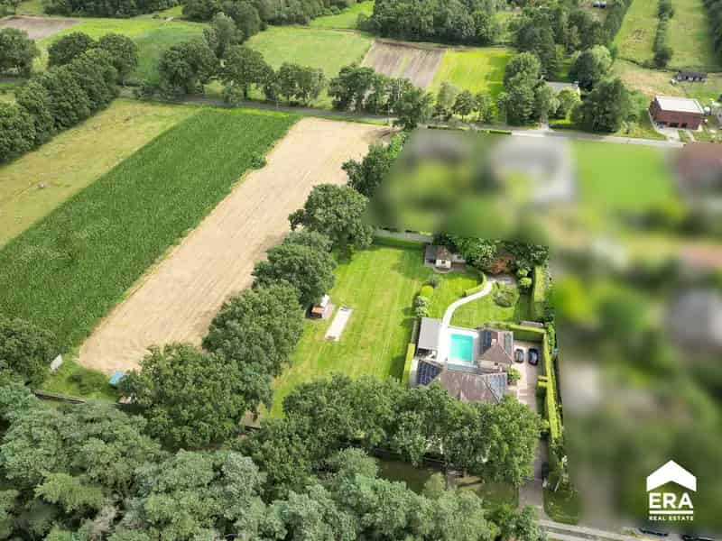 Huis te koop Mol Idyllische villa met zwembad en weiland