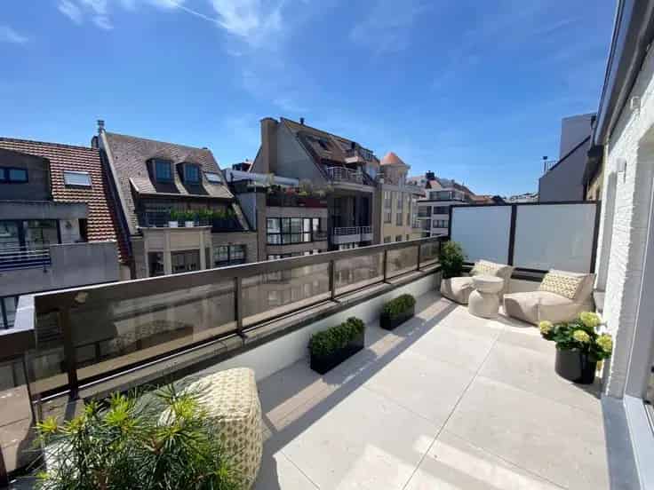 3 Slaapkamer Appartement Knokke  Zonnig Terras Gerenoveerd