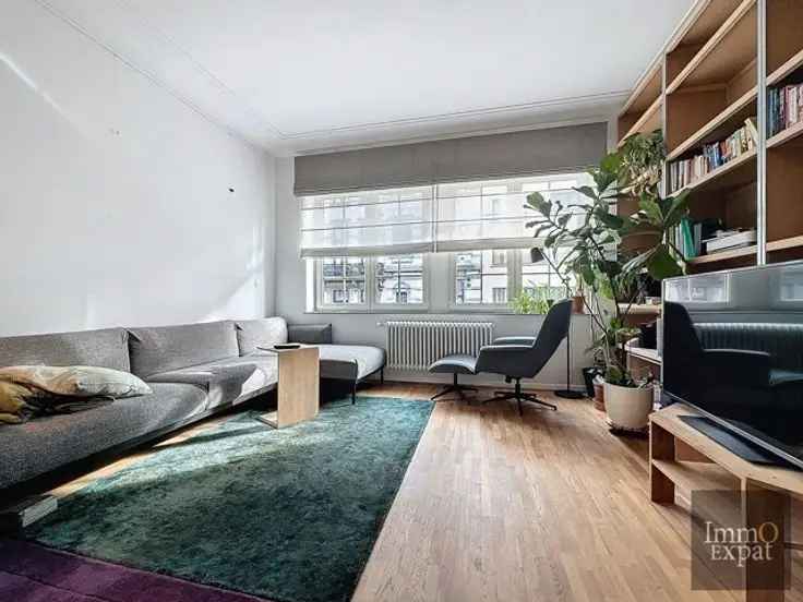 Te koop appartement Chaussée de Charleroi 1 slaapkamer met balkon