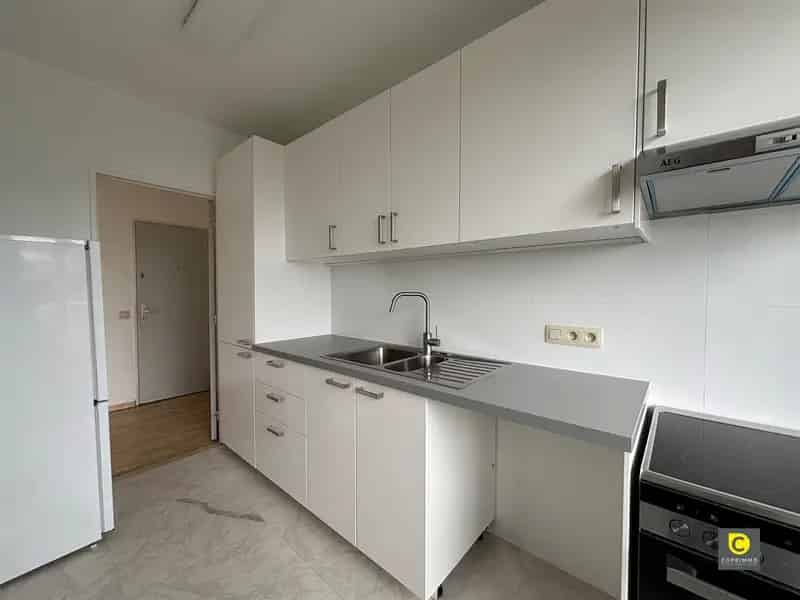 Appartement te huur: 1 slaapkamer, zonnig terras, panoramisch uitzicht