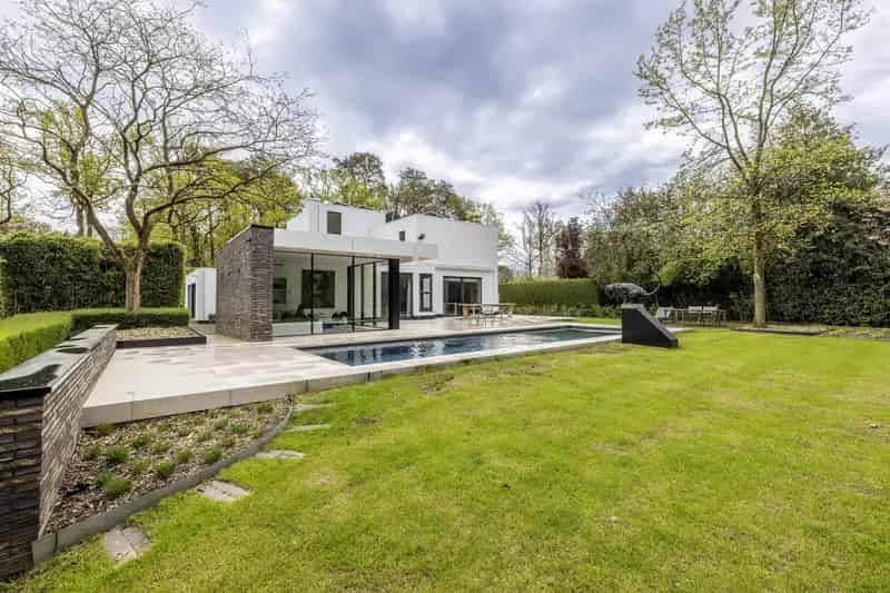 Huis te huur: Luxe villa met zwembad en 5 slaapkamers