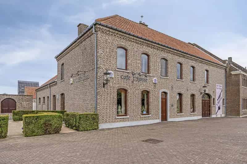 Handelshuis met Bouwgrond te Koop Tongerlo