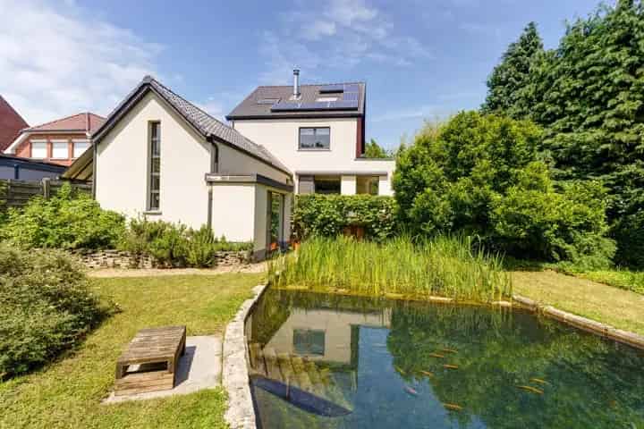 Instapklare woning 4 slaapkamers Mol tuin zwemvijver