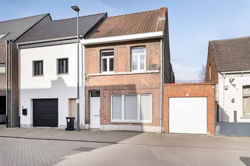 Gezinswoning te Brecht 3 slaapkamers Garage Tuin
