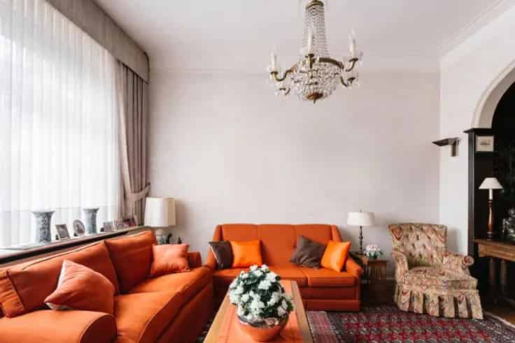 Huis Te Koop Lier: Art Deco Stadswoning met Grote Tuin en Zwembad