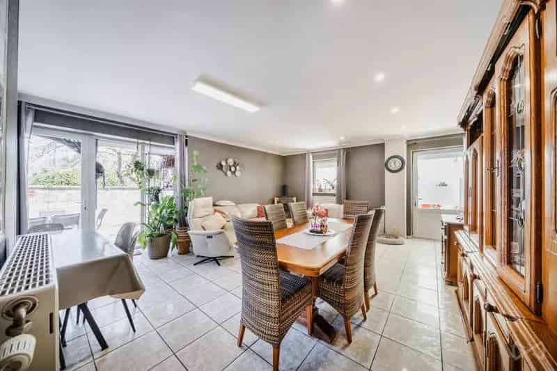 Huis te huur 4 slaapkamers  tuin garage