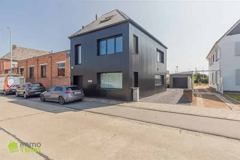 Instapklare woning met strak design te Grembergen