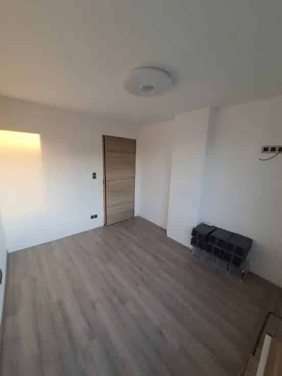 Huis te Koop Ransart: 2 slaapkamers, uitbreidbaar, tuin met bijgebouwen