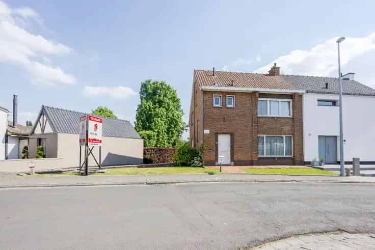 Huis Te Koop: 3 Slaapkamers, Tuin, Garage, EPC D