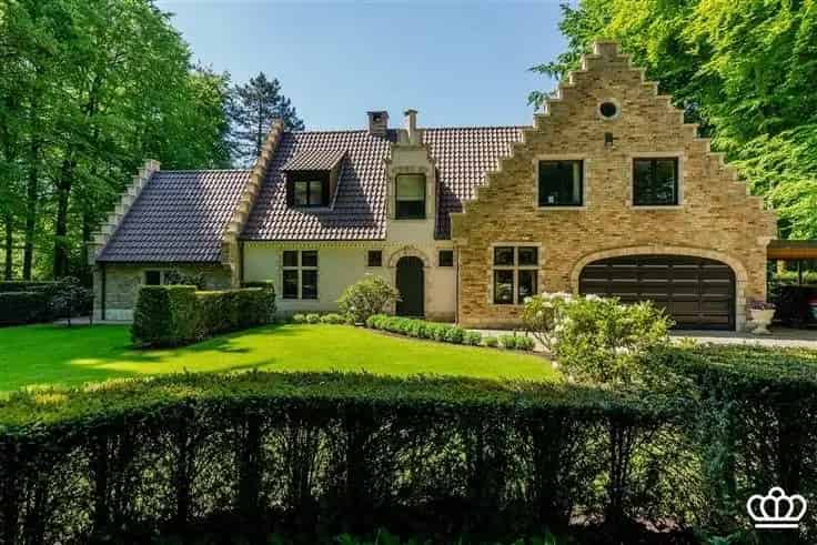 Ruime Villa te Koop - 5 slaapkamers, 2 badkamers, grote tuin