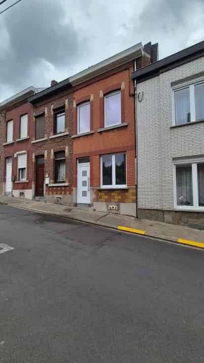Te renoveren woning 3 slaapkamers Grace-Berleur