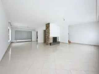 Huis te huur Evere 3 slaapkamers grote garage