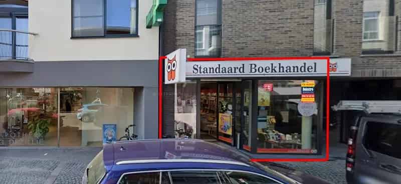Moderne Investeringseigendom Verhuurd Aan Boekhandel