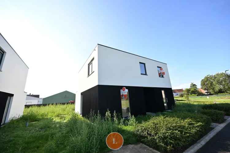 Moderne nieuwbouwwoning met rustige ligging.