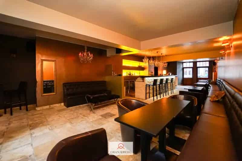 Kantoor te Huur Gent: Populaire Lounge Bar