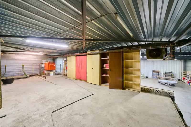 TE HUUR Zonhoven Bedrijfsgebouw 390m² Kantoor