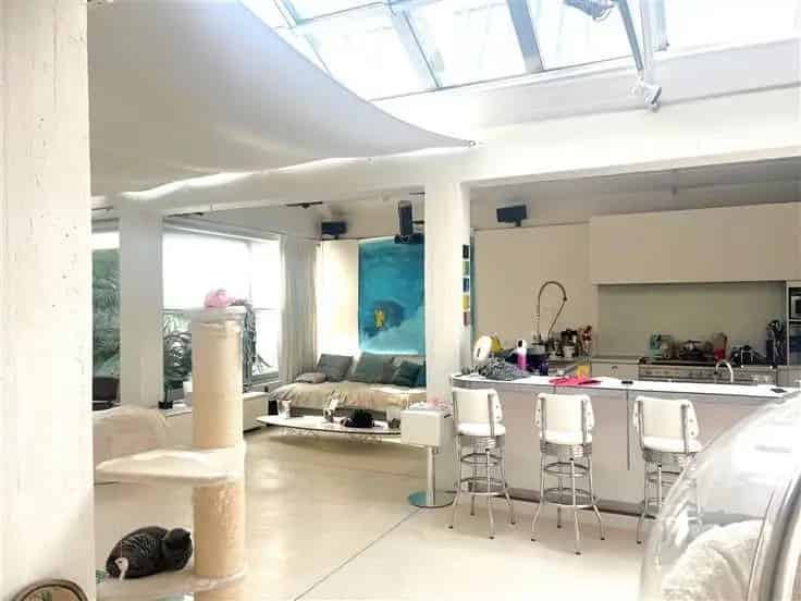 Huis Te Koop Forest: Prachtige Villa met Zwembad en Appartement