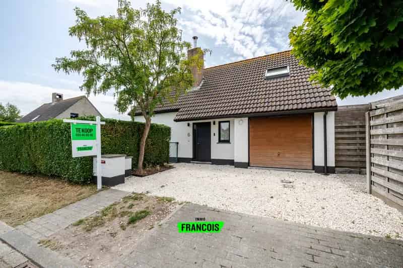 Instapklare Villa te Koop in De Haan - Ruime Tuin - EPC B