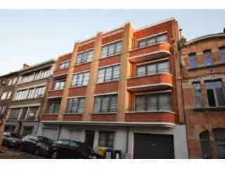 Appartement te huur Ukkel 122m²  2 slaapkamers  2 badkamers  Terras Garage