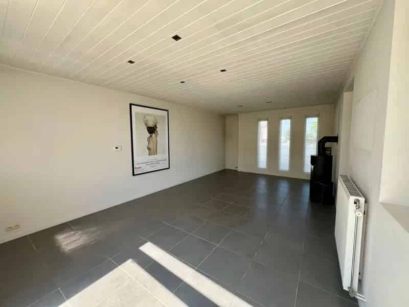 Ruime Gerenoveerde Woning Te Huur