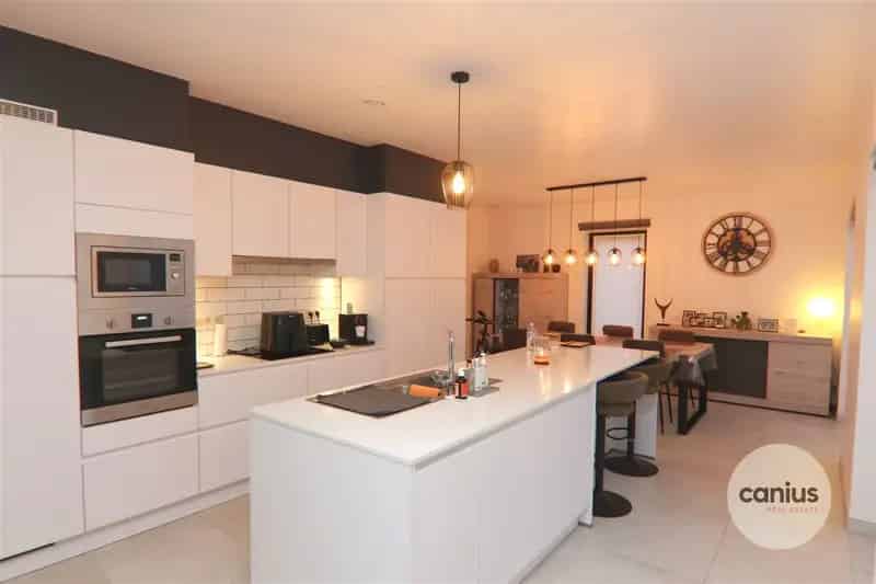 Recente Woning 3 Slaapkamers Nabij Stadscentrum