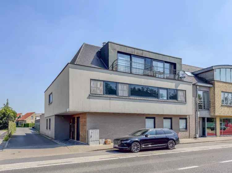 Appartement te Koop Woumen: Lichtrijk 1 Slaapkamer met Dakterras en Garage