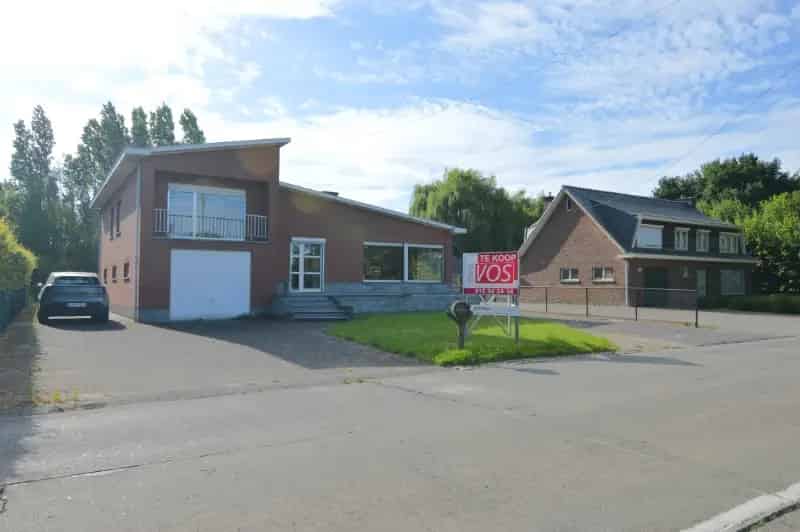 Huis te koop te renoveren met loods 20a40ca