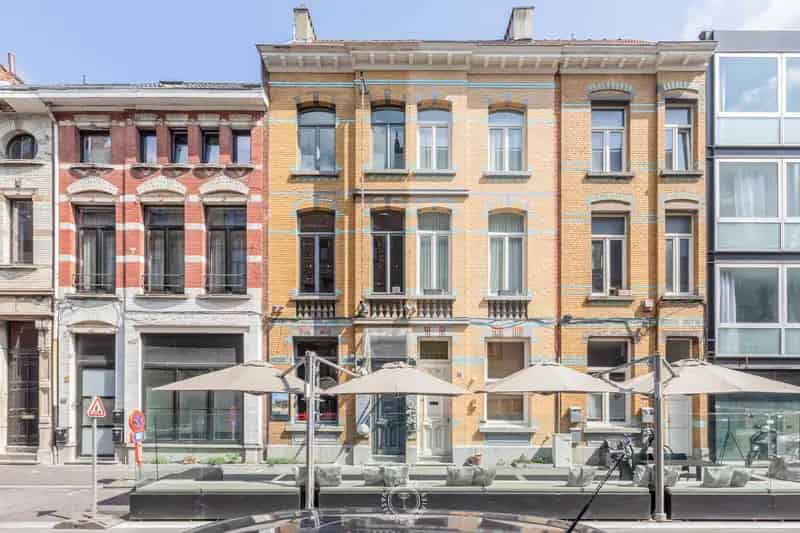 Herenhuis te koop Sint-Niklaas - voormalig restaurant Het Leugenpaleis