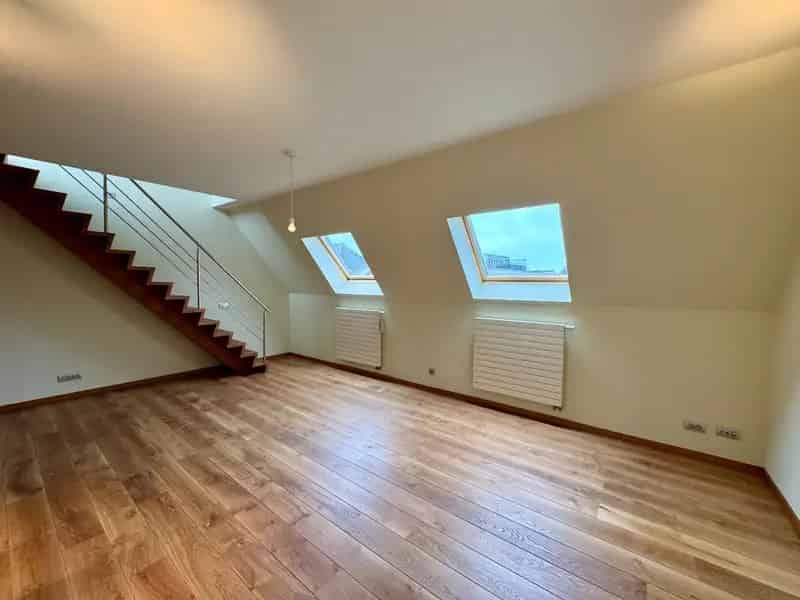 Appartement te huur Gent: 2 slaapkamers, terras, modern