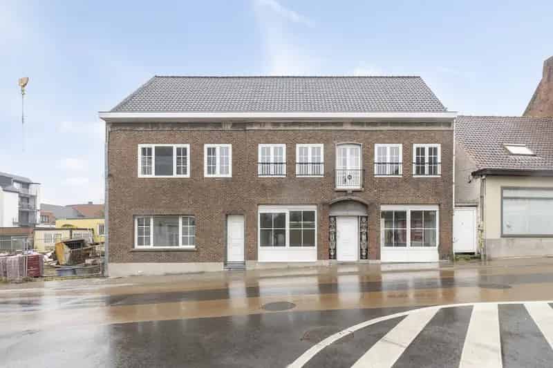 Huis te huur Zwevegem: 2 slaapkamers, renovatieproject