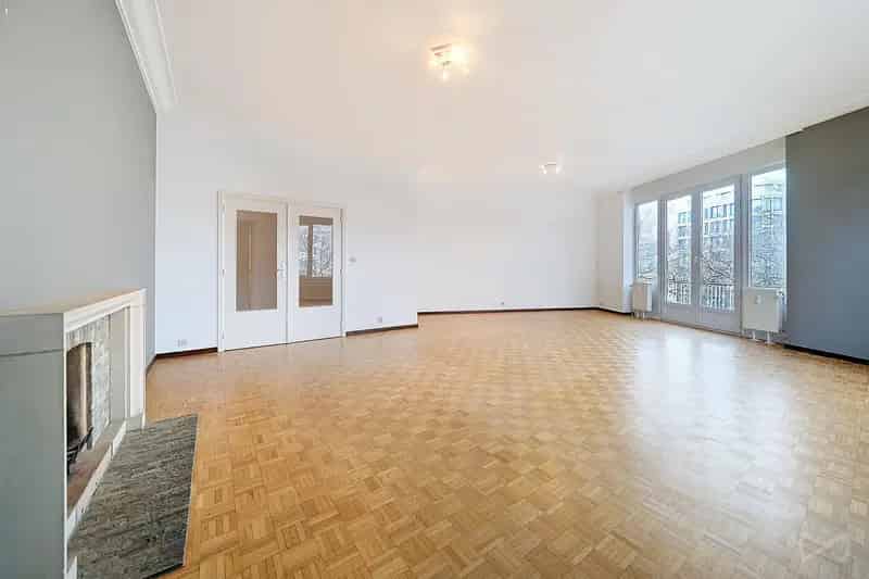 Appartement 3 slaapkamers Elsene Louizalaan 153m2