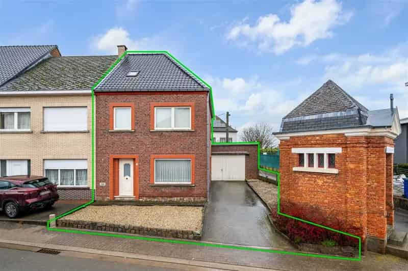 Huis te huur Haaltert: Halfopen bebouwing met garage en tuin