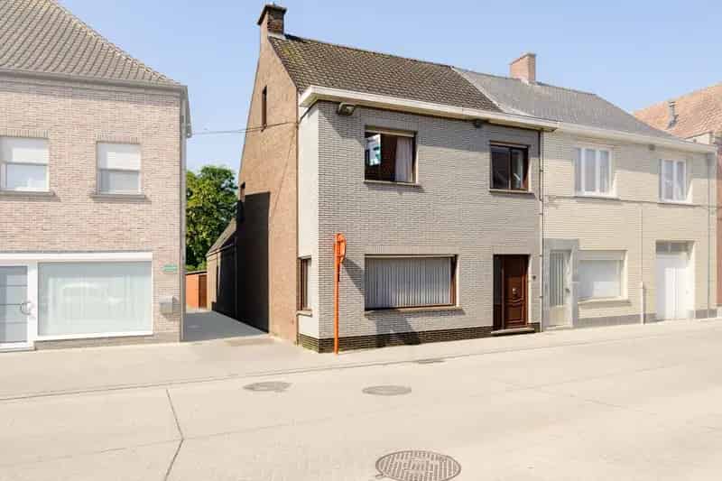 Halfopen Woning Ruime Tuin Centrum Ruiselede