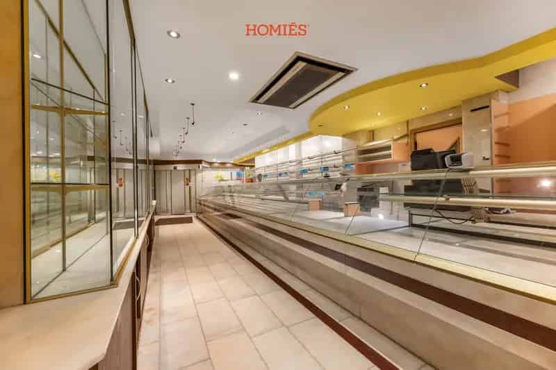 Handelshuis met Bakkerij en Appartementen Kessel-Lo