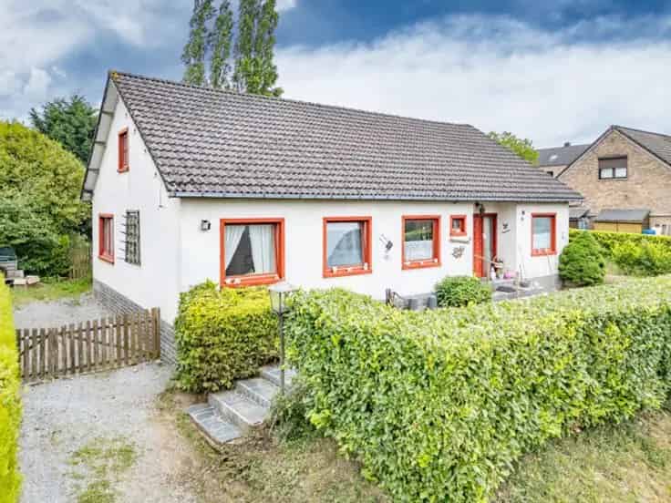 Huis Te Koop Waha 5 Slaapkamers 240m²