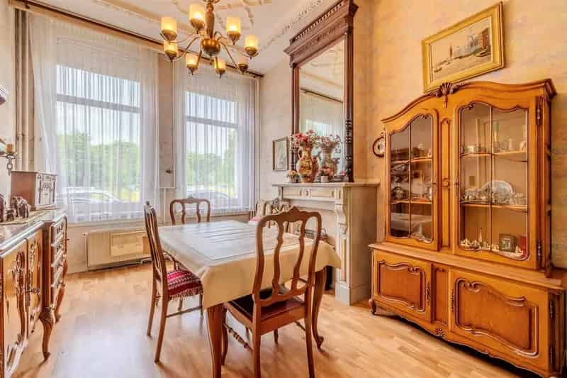 Burgerhuis te renoveren 4 slaapkamers tuin Berchem