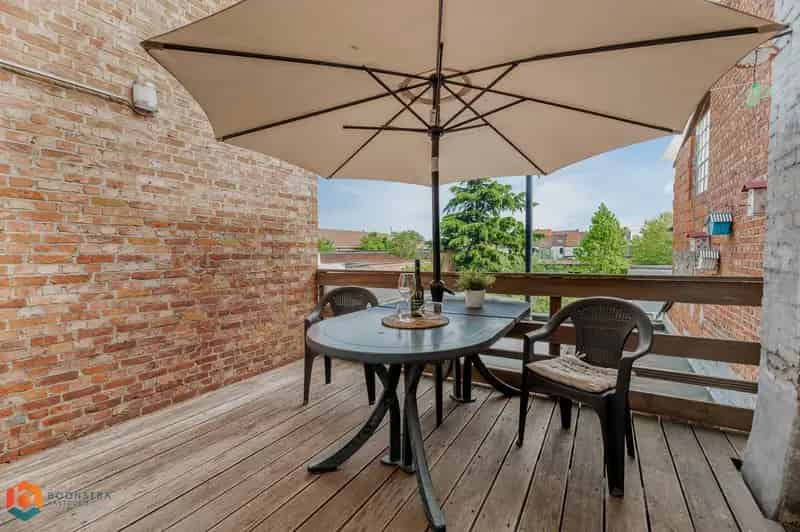 Handelspand met Duplex Appartement te Mechelen