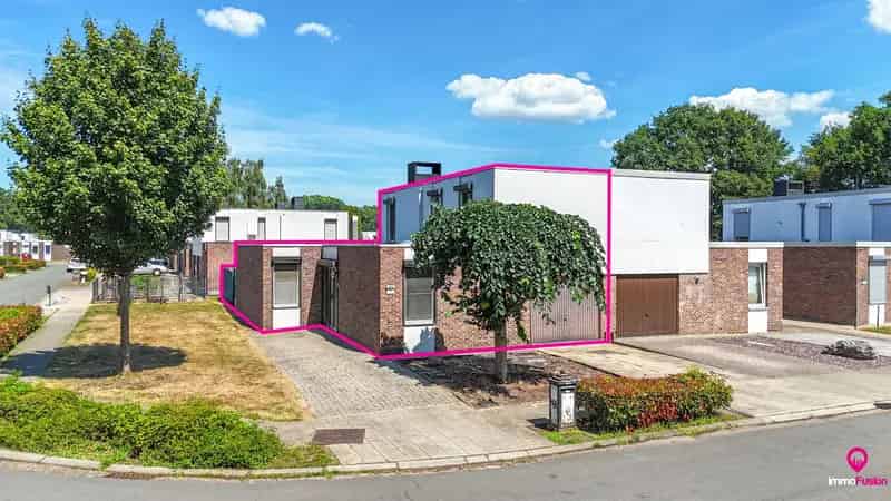 Op te frissen woning 4 slaapkamers Heusden Zolder