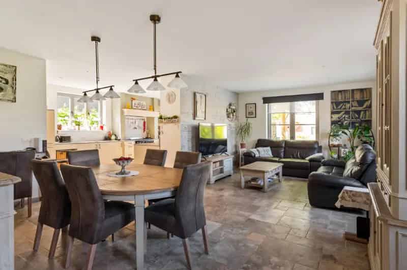 Recente Ruime Villa 4-7 Slaapkamers Schelle