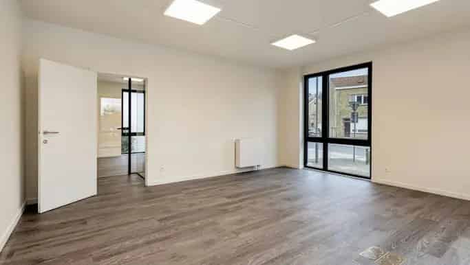Kantoor te koop Veurne 363m2 Dubbele Parking Vernieuwd
