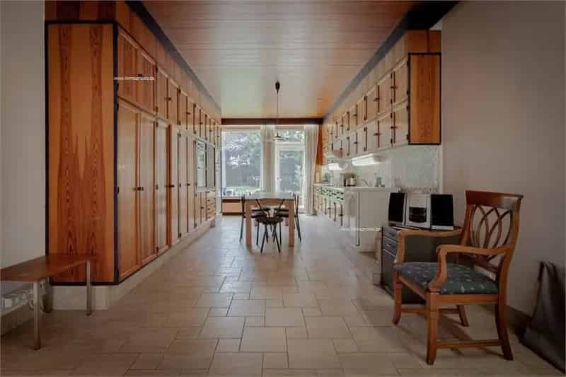 Herenhuis te koop Roeselare 5 slaapkamers grote tuin
