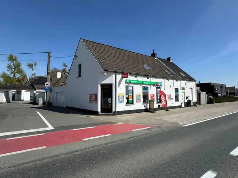 Huis te huur: Instapklare woning met handelsruimte